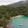 praias de água verdes